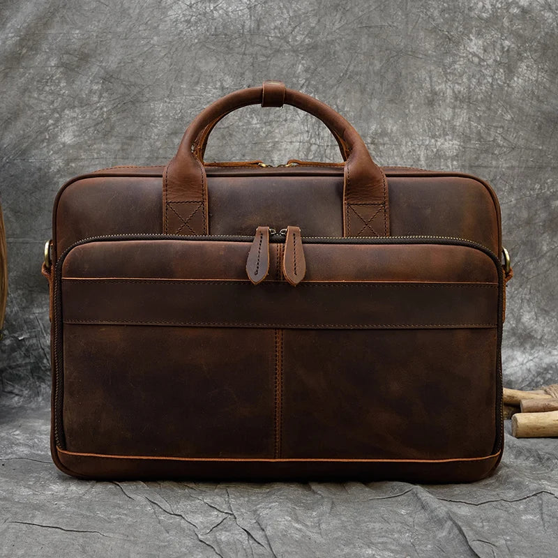 Elegante Luxe: Leren Laptop Tas voor de stijlvolle Professional.