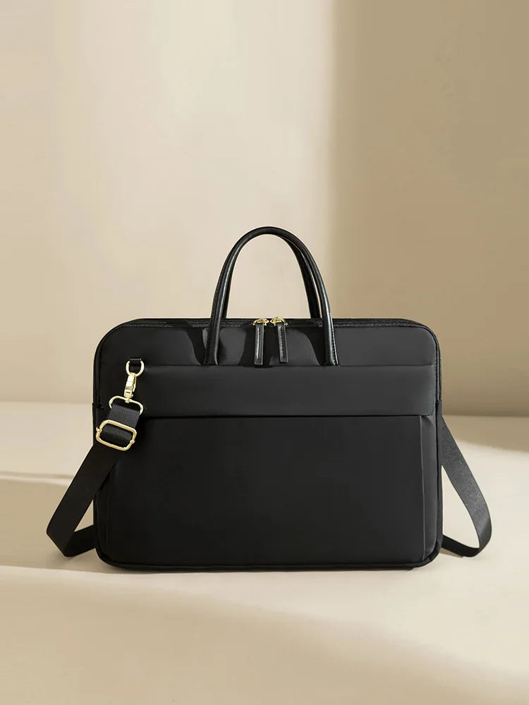 Elegantie Ontmoet Functionaliteit: Dames Laptoptas.