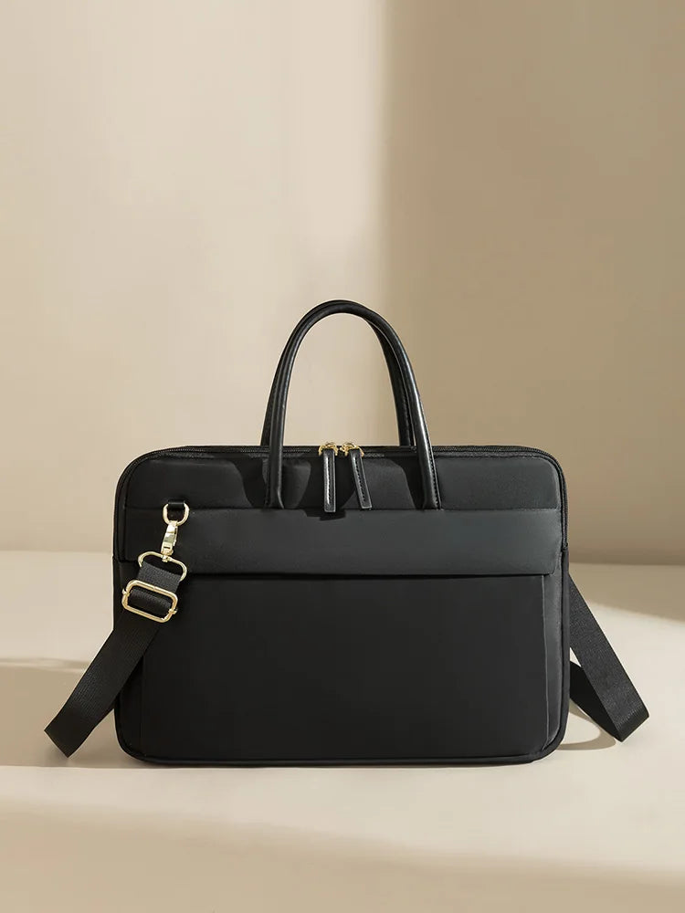 Elegantie Ontmoet Functionaliteit: Dames Laptoptas.