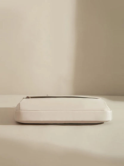 Elegantie Ontmoet Functionaliteit: Dames Laptoptas.