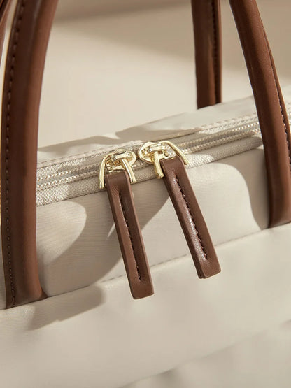Elegantie Ontmoet Functionaliteit: Dames Laptoptas.